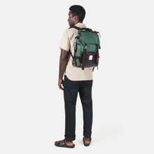 Load image into Gallery viewer, Rover Pack - Duck Brown
